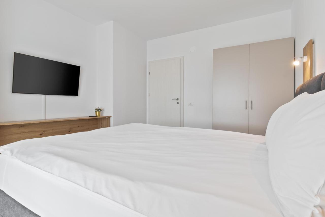 Apartmán Grand Hill Flats Oradea Exteriér fotografie