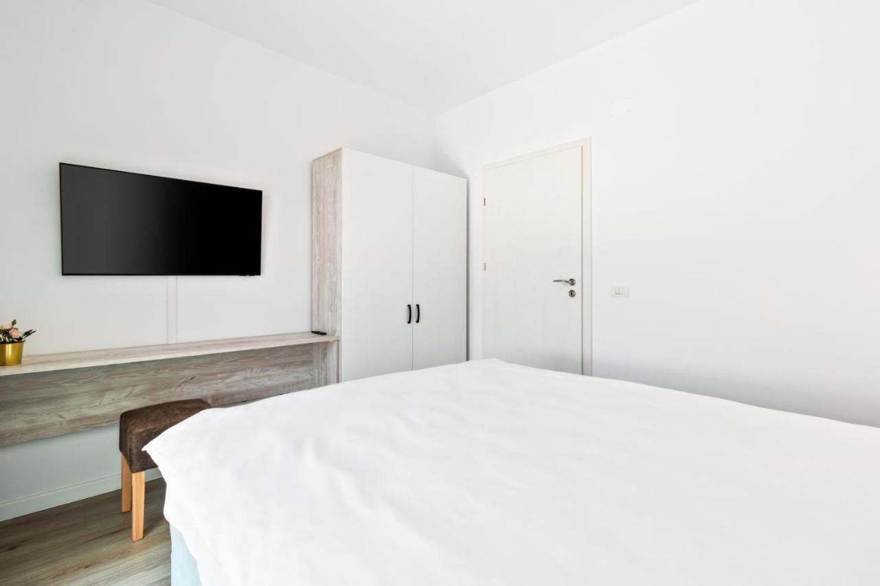 Apartmán Grand Hill Flats Oradea Exteriér fotografie