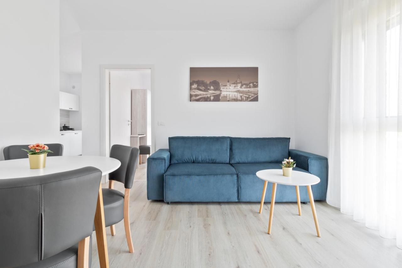 Apartmán Grand Hill Flats Oradea Pokoj fotografie
